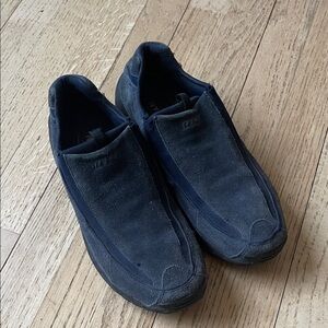 Men's Slip-On Casual Shoes in Navy Blue